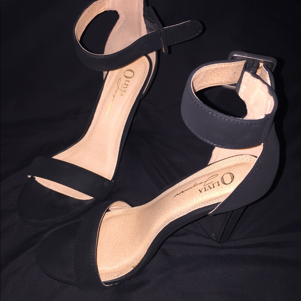 Heels - Picture 2 of 2